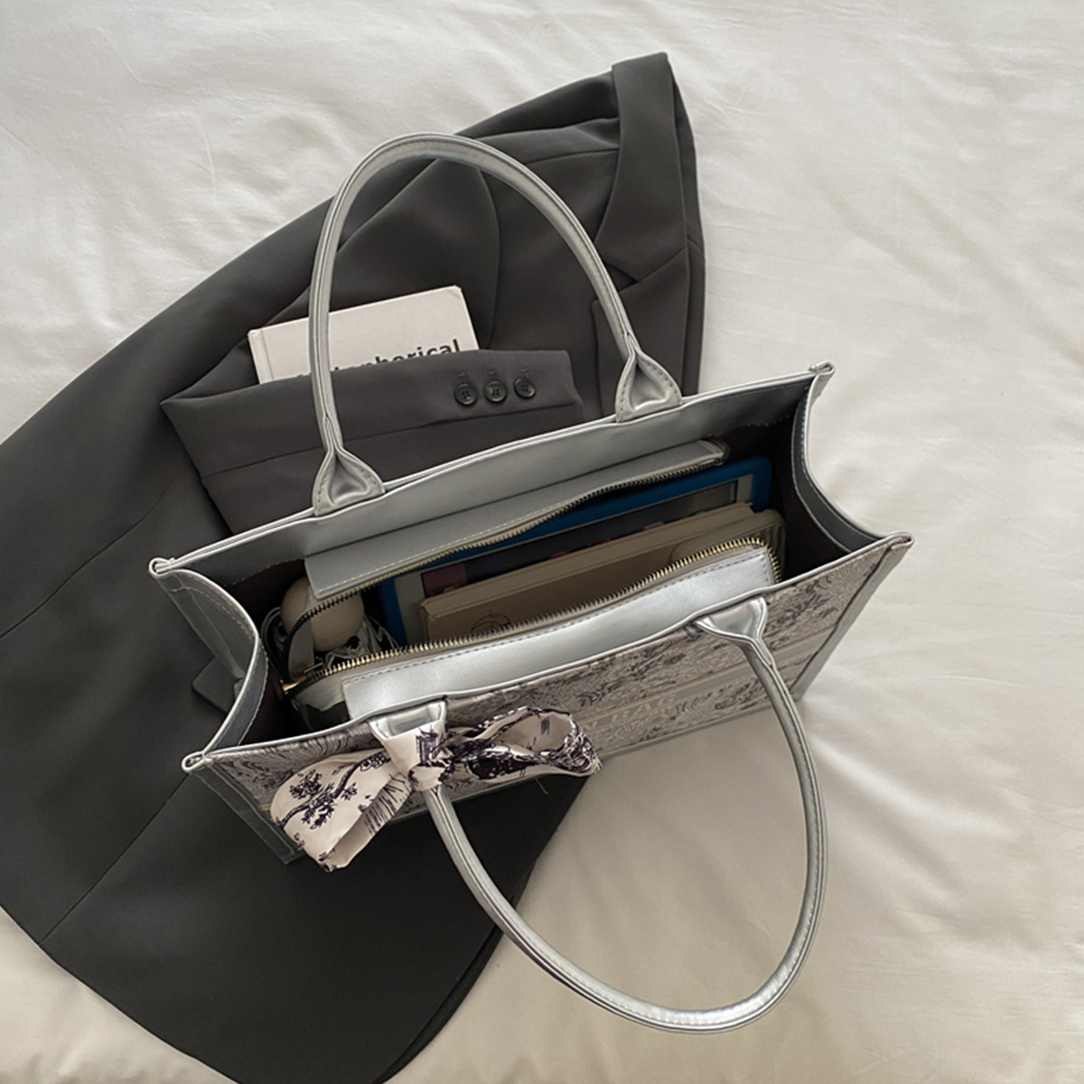 Luxe elegante dames handtas me - Leatherwork Letters recensie en prijs