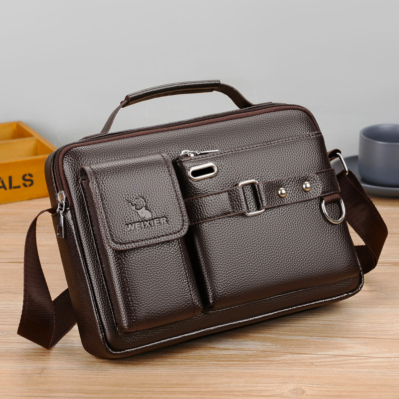 Merk Mannen Schoudertas Pu Lee - Leatherwork Letters recensie en prijs