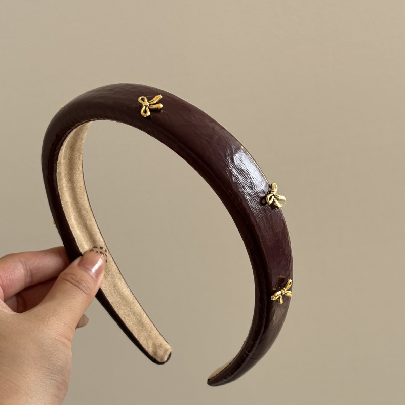 Retro lederen sfeer gouden str - Leatherwork Pony recensie en prijs
